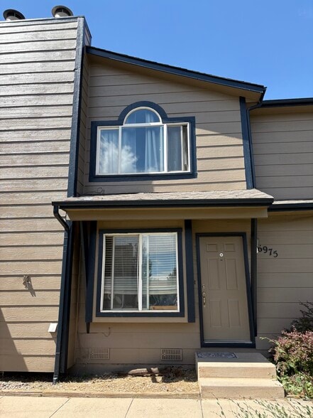 Building Photo - 6975 Peyote Way