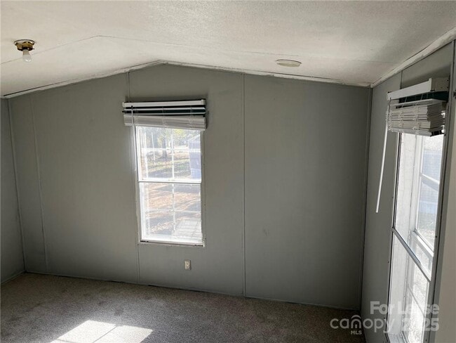 Building Photo - 3680 Berry Rd
