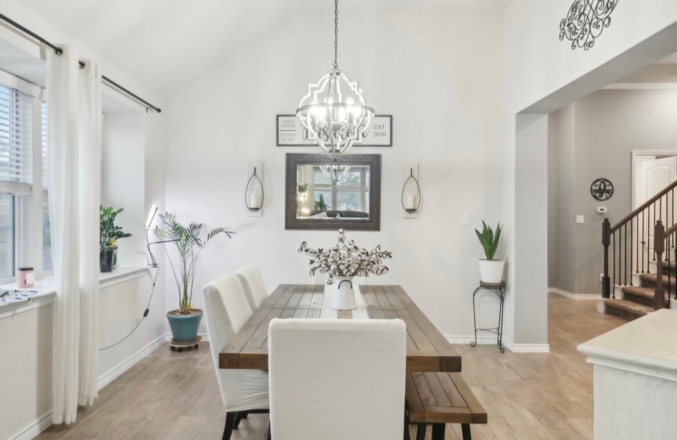 Building Photo - 8302 Elander Dr