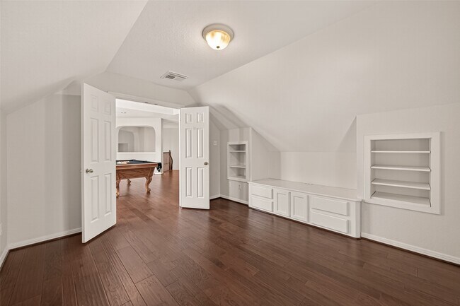 Building Photo - 8110 Clearwater Crossing