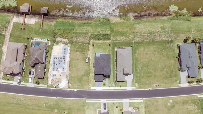 Building Photo - 156 Caladium Ave