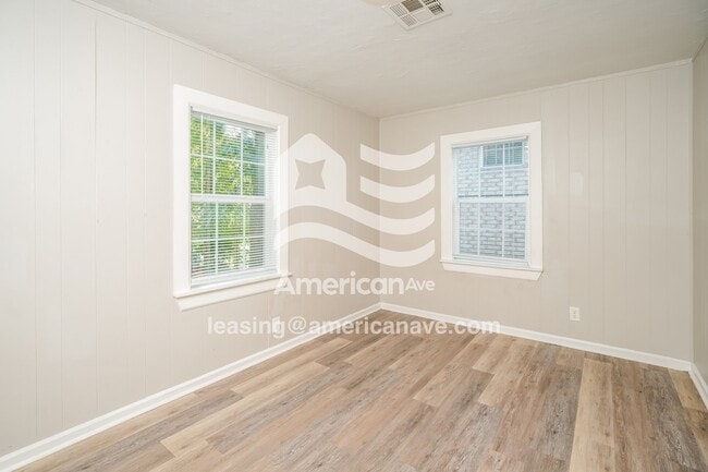 Building Photo - 1533 N Delaware Pl