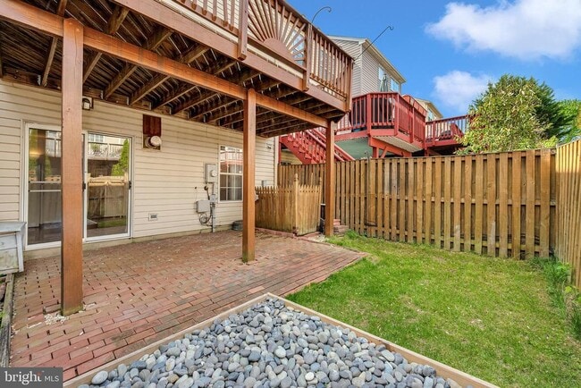 Building Photo - 2303 Massanutten Dr