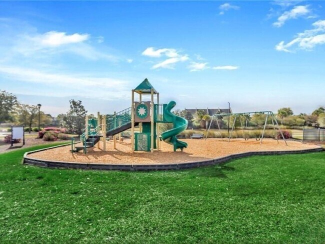 Building Photo - Come Home Smiling to This Beautiful 3-Bed, 3-Bath in Port Wentworth!