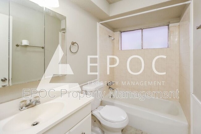 Building Photo - 5009 Brookdale Dr