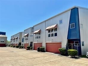 Primary Photo - 3208 Yellowstone Park Dr