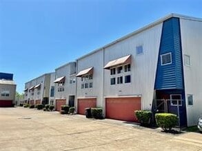 Building Photo - 3208 Yellowstone Park Dr