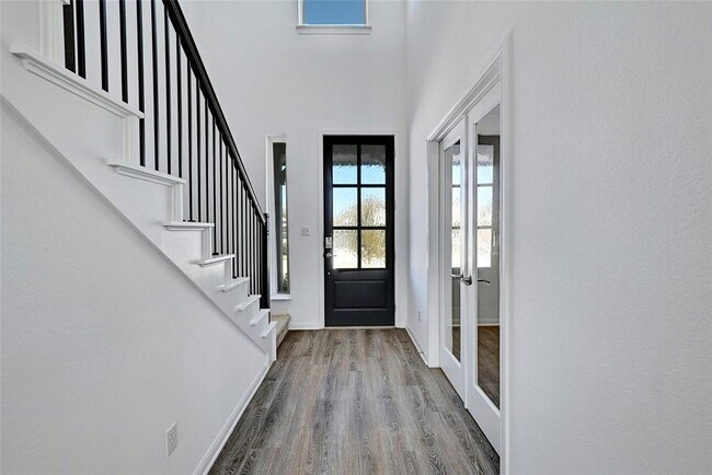 Building Photo - 6411 Velvet Leaf Ln