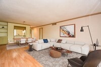 Building Photo - 6533 Bayou Glen Rd