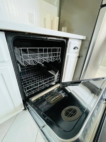 New Dishwasher - 5341 Carnegie St