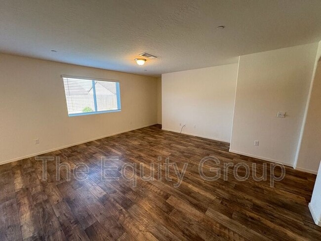 Building Photo - 2134 E Delta Ct