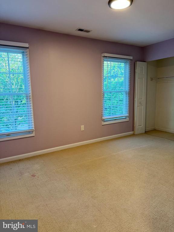 Building Photo - 6564 Meadowfield Ct