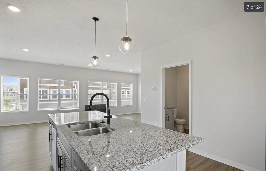 Building Photo - 20872 S Ct