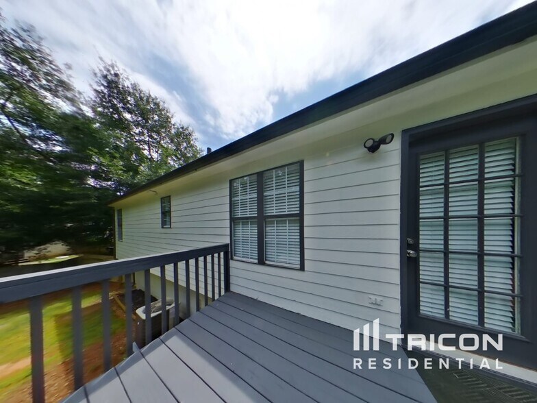 Building Photo - 2954 Lighthouse Ct