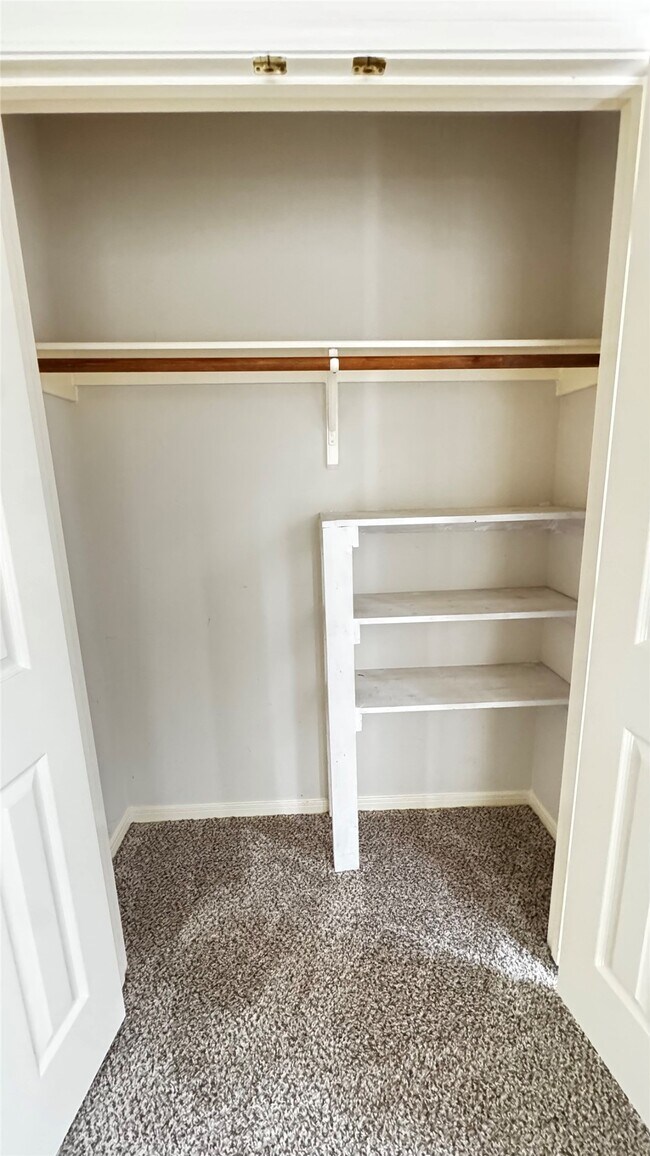 Building Photo - 5018 Woodland Meadows Ln