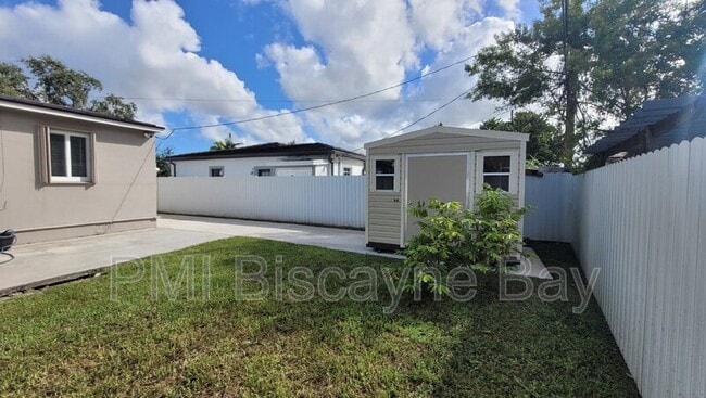 Building Photo - 7380 SW 35th St