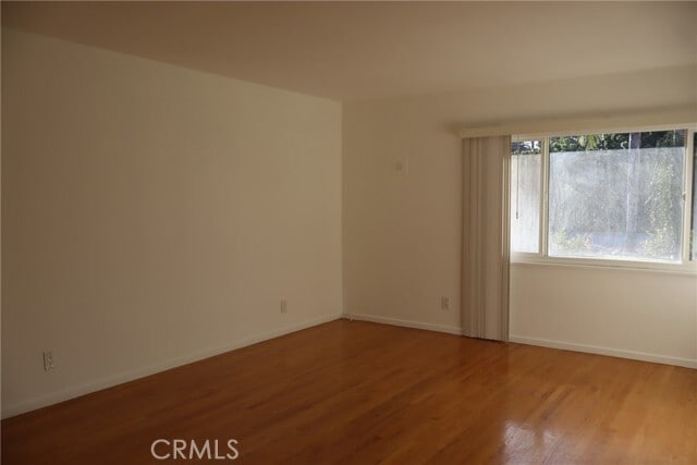 Building Photo - 2520 Louise Ave