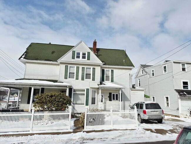 Building Photo - 109 Salem Ave