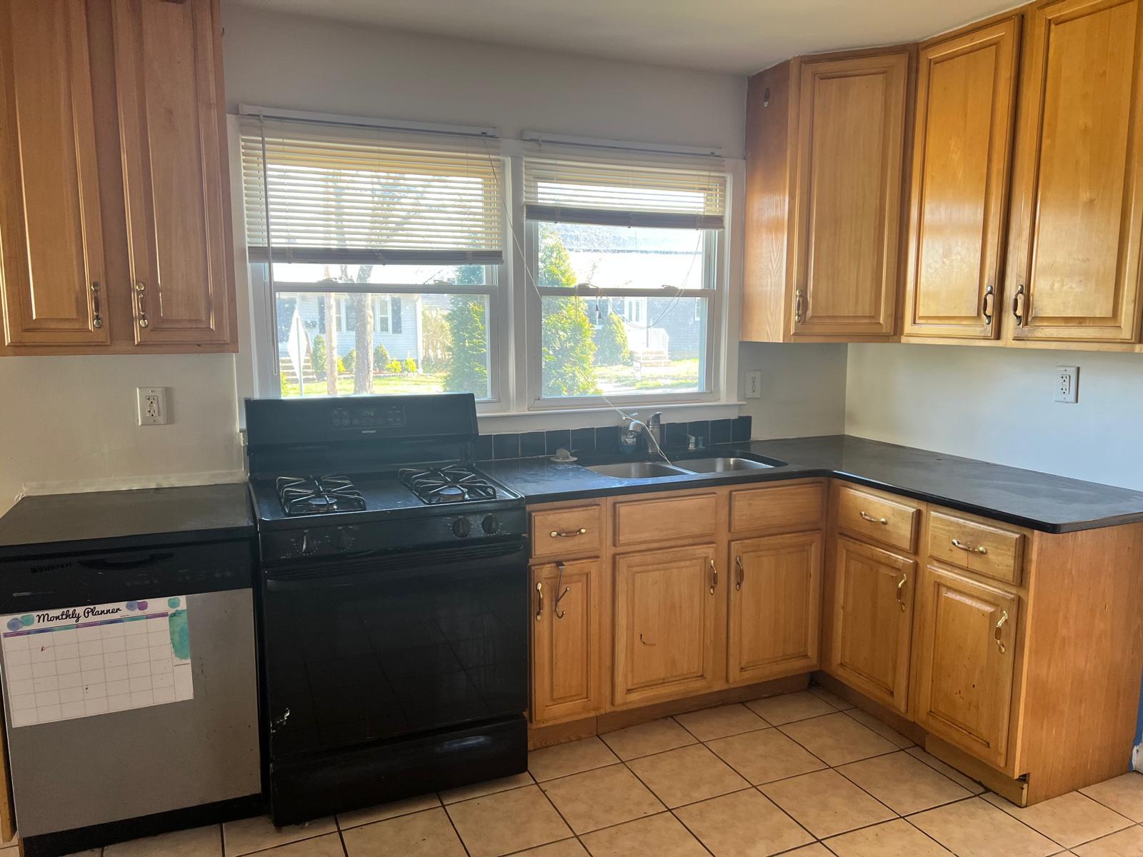 Building Photo - 126 Orange St