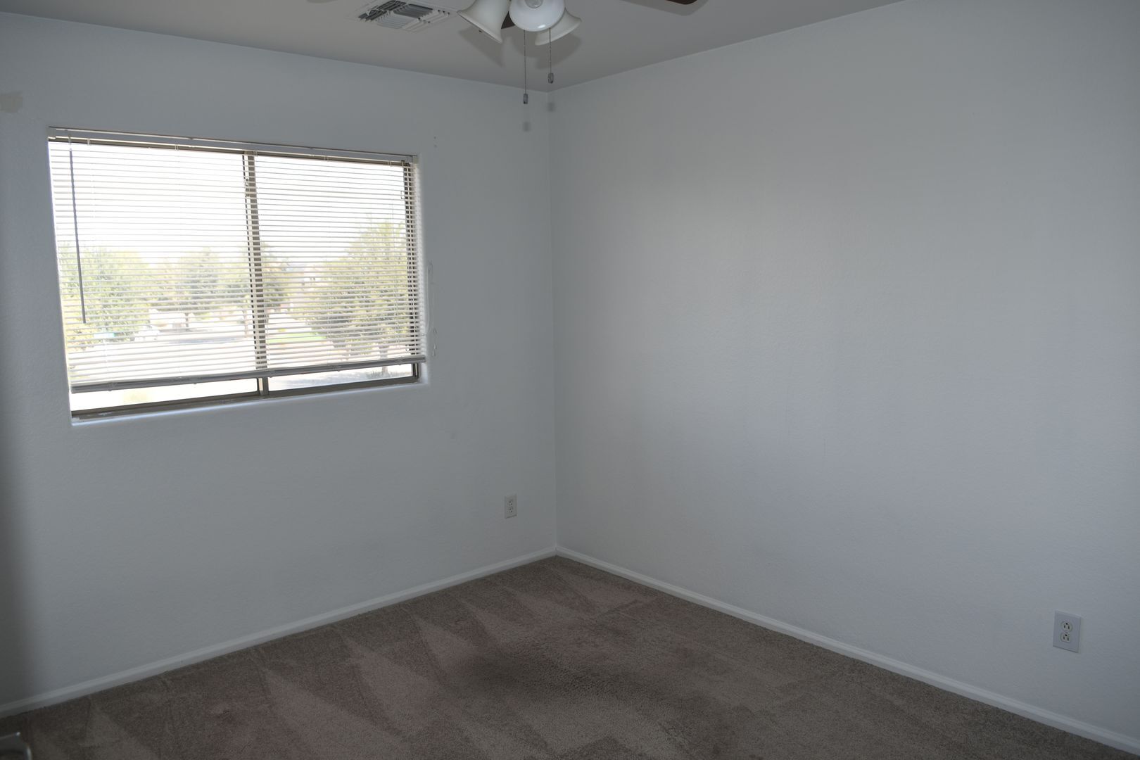 Building Photo - 16025 W Diamond St