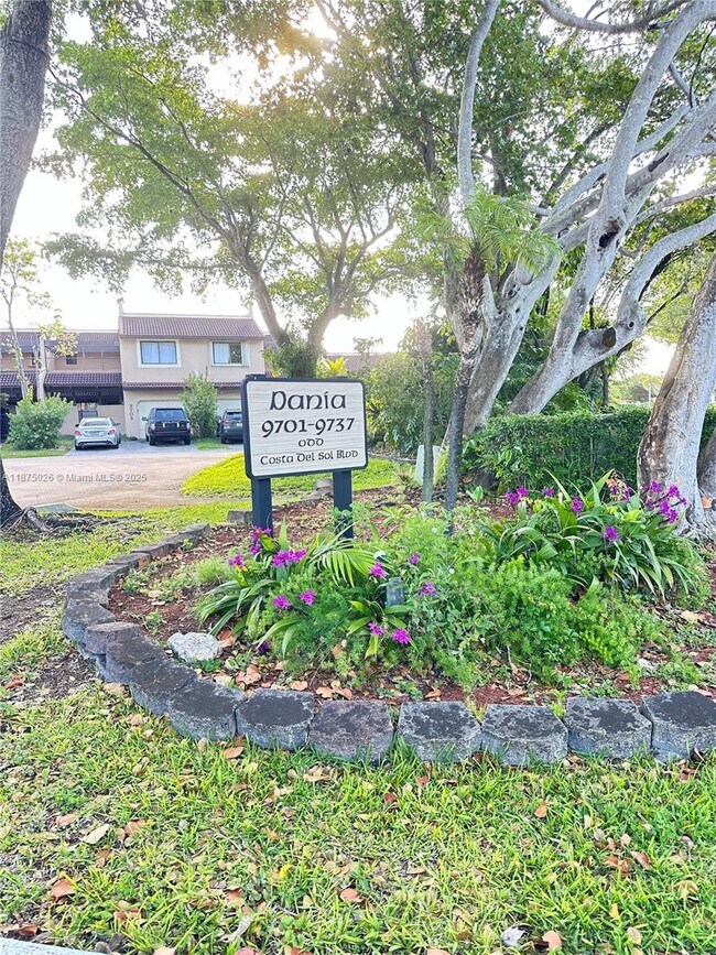 Building Photo - 9709 Costa Del Sol Blvd