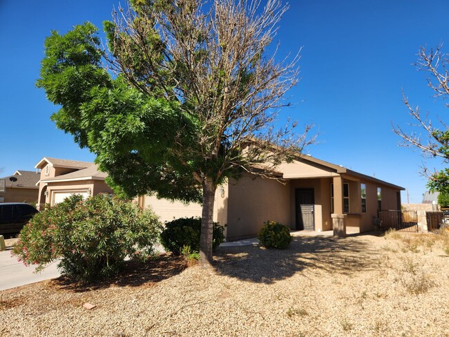 Primary Photo - 5005 Kensington Way