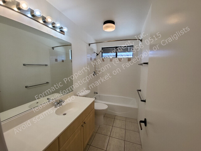 Building Photo - Three Bedroom Home in Kapolei Kai!