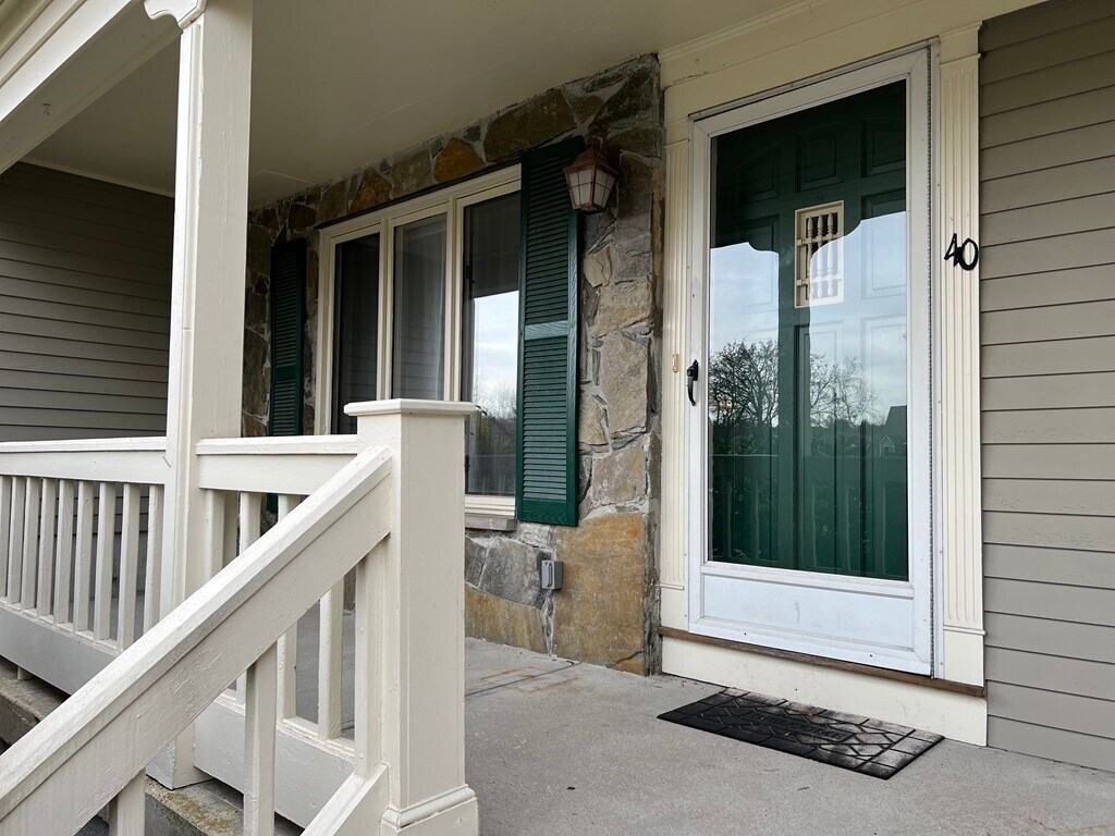 Building Photo - 16 Montvale Ave