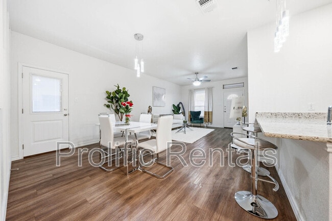 Building Photo - 5121 Rose Petal Ct