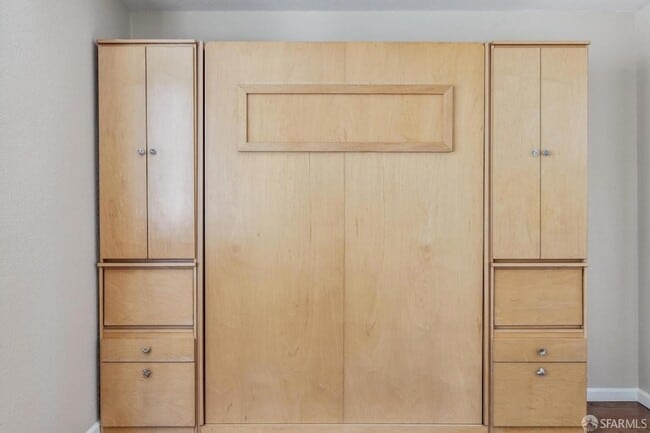 Building Photo - 201 Harrison St