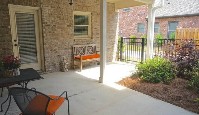 Building Photo - 1719 Creekside Dr