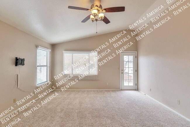Building Photo - 10327 N Mineral Spring Ln