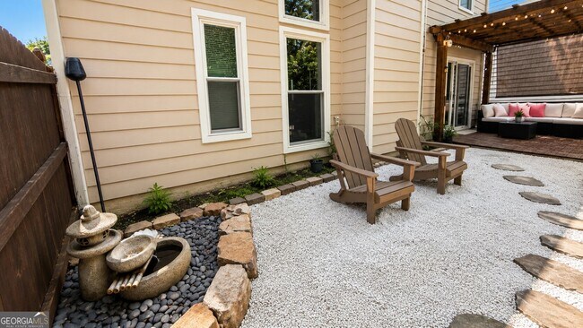 Building Photo - 2535 Alvecot Cir SE