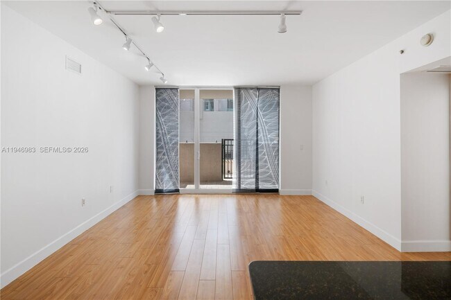 Building Photo - 4100 Salzedo St