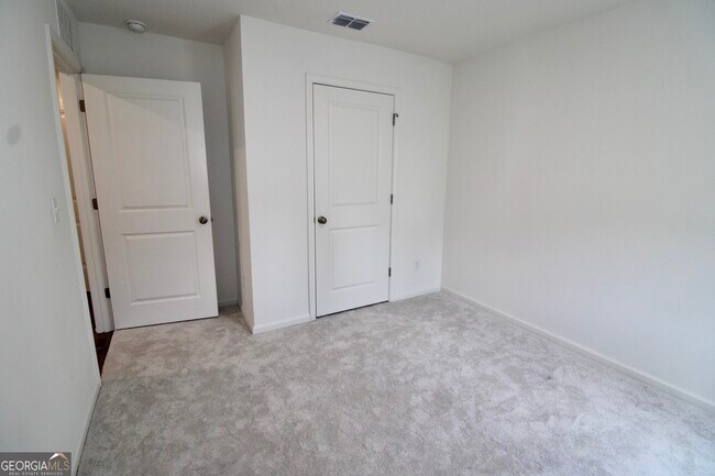 Building Photo - 205 Landing Blvd