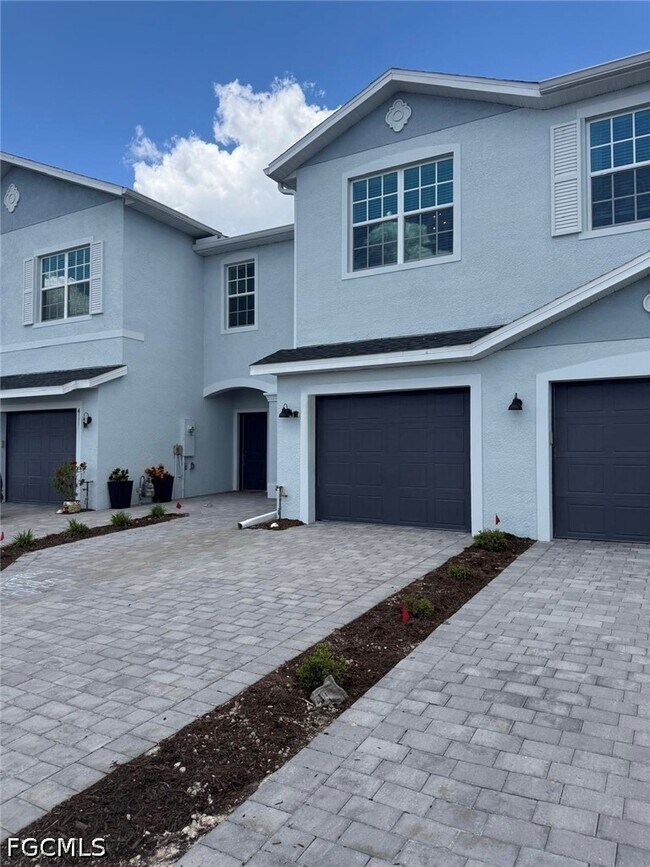 Building Photo - 44304 Caraton Ter