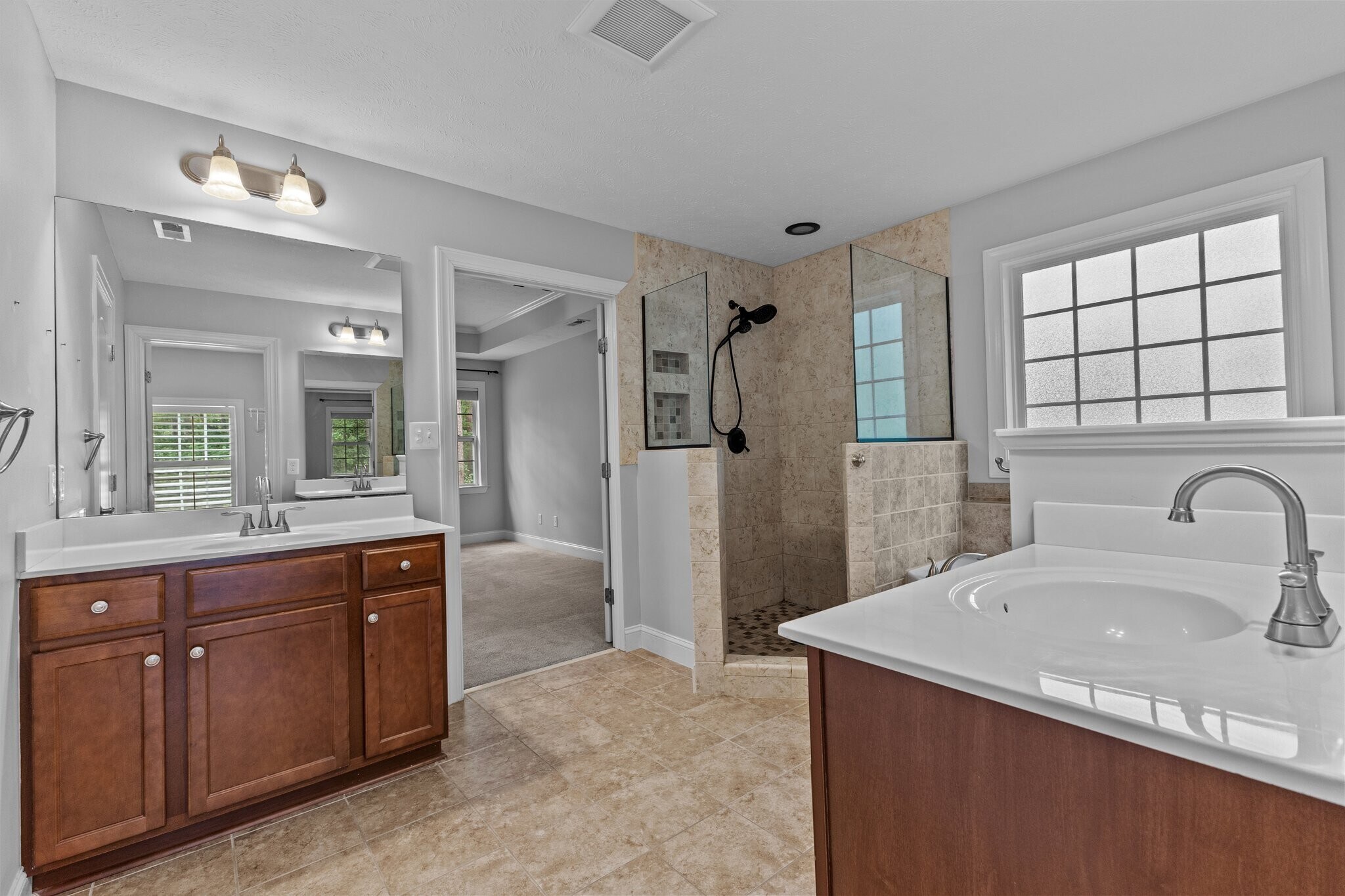 Building Photo - 768 Riverbirch Dr