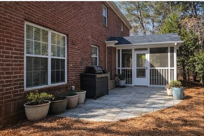 Building Photo - 788 Scenic Park Ct