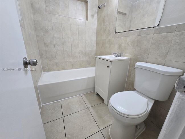 Building Photo - 2348 NW 15th St