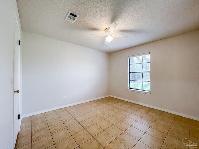 Building Photo - 9049 Bluebay Ln