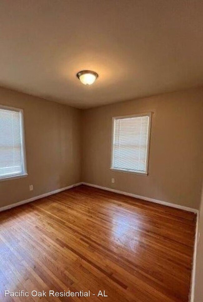 Building Photo - 3 br, 1 bath House - 108 16th Court Cir NE