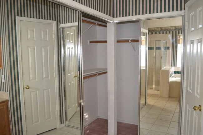 Building Photo - House For Lease in Arlington