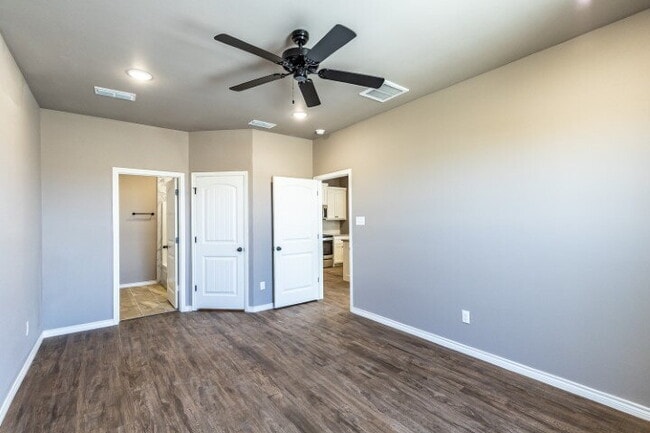 Building Photo - $500 Off First month's Rent - Modern Country Living Only Minutes From Lubbock Metro