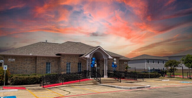 Building Photo - Ambroise Village