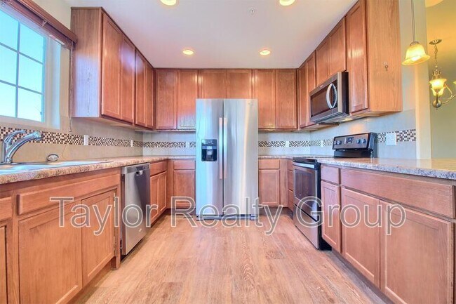 Building Photo - 14300 Waterside Ln