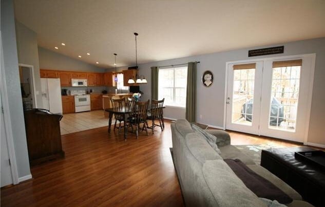 Building Photo - 4 bedroom, 3 bath Ranch Style Home