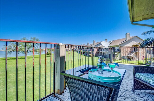 Building Photo - 1916 Signal Ridge Pl