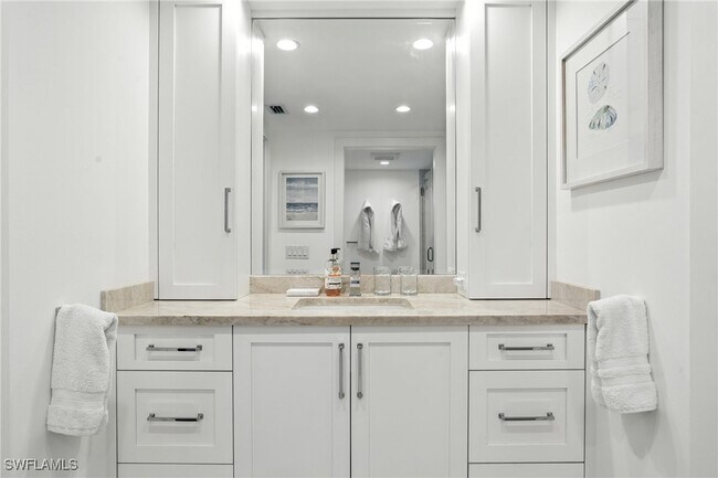 Building Photo - 9517 Gulf Shore Dr
