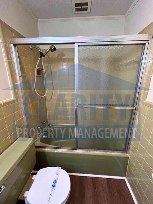 Building Photo - 405 Emmett Ave NW