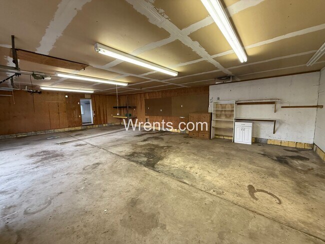 Building Photo - Coming January! Country Homestead Rental near Cheney